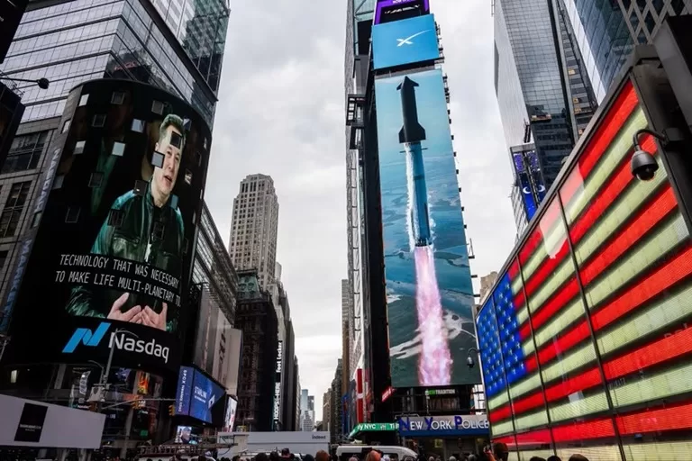 米スペースXとテスラの合併、マスク氏が支持　特別委員会の設置を表明